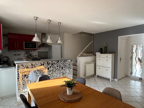 Appartement Gardanne 3 pièces 63 m2 carrez (81m² au sol) - Place de parking privative + cave