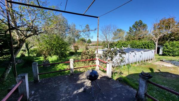 33220  proche Pineuilh Maison de 158 m² dépendances pierres  sur parcelle 7645m²