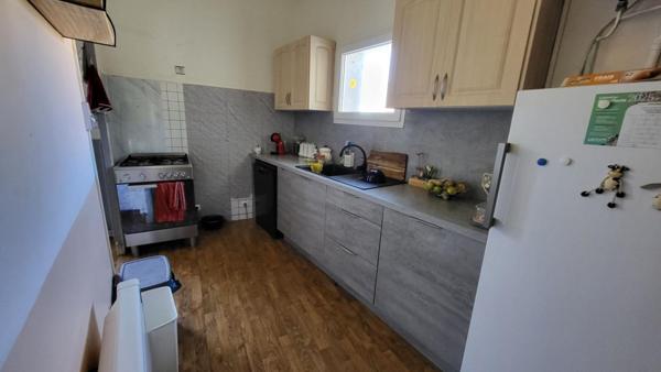 33220  proche Pineuilh Maison de 158 m² dépendances pierres  sur parcelle 7645m²