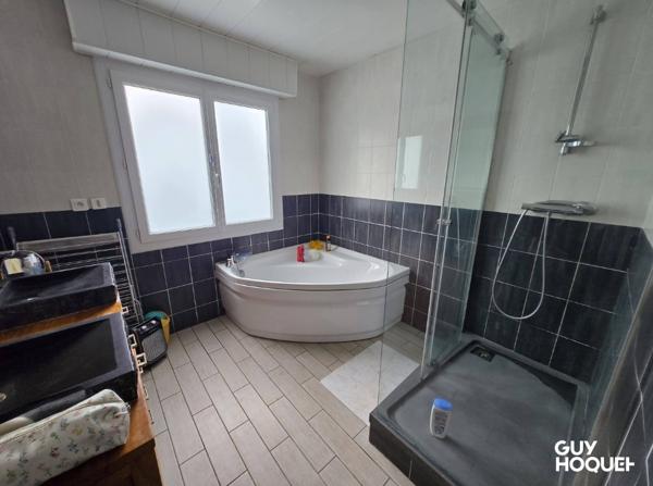 Très belle opportunité, maison de plain-pied avec grande annexe