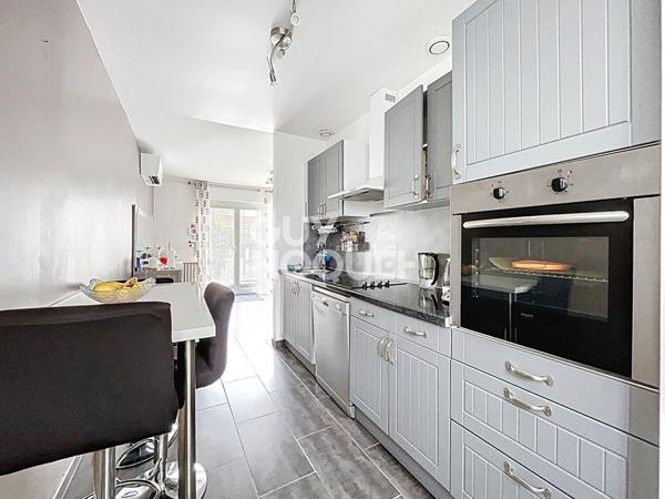 Maison L Hay Les Roses 3 pièce(s) 78.6 m2