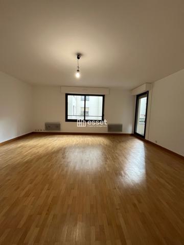 Location Appartement 3 pièces 80.7 m² - Paris 75017