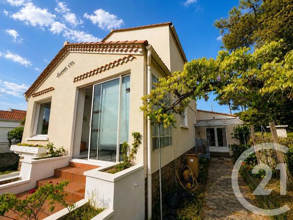 Maison à vendre  6 pièces - 130 m 2   JARD SUR MER  - 85