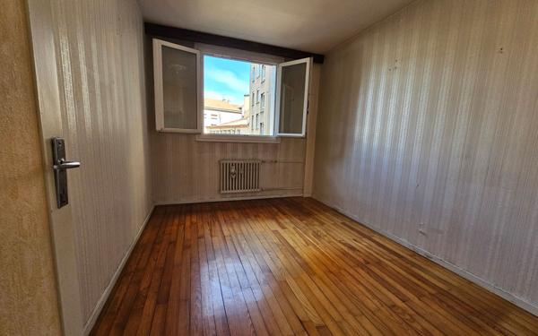 Appartement à vendre    3 pièces • 76,29 m2 Saint-Étienne