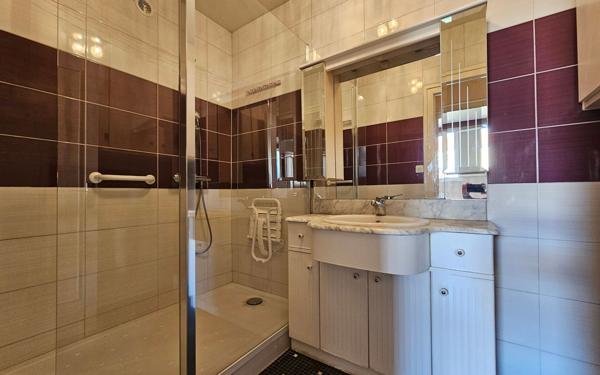 Appartement à vendre    3 pièces • 76,29 m2 Saint-Étienne