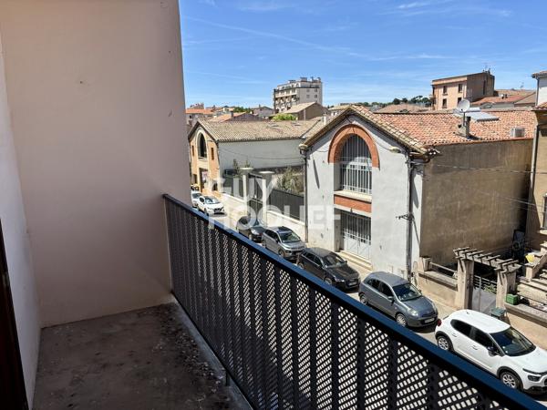 CARCASSONNE quartier du Palais appartement T4, cellier et place de parking