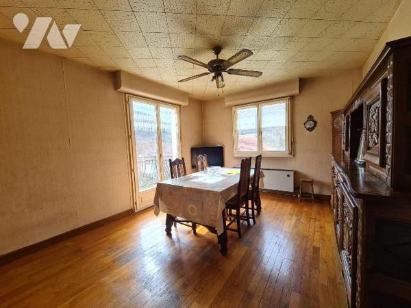 Maison individuelle - MONTGESOYE