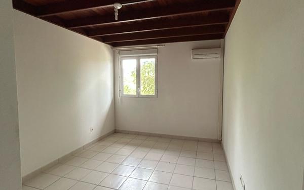 Appartement à louer    2 pièces •  Remire-Montjoly