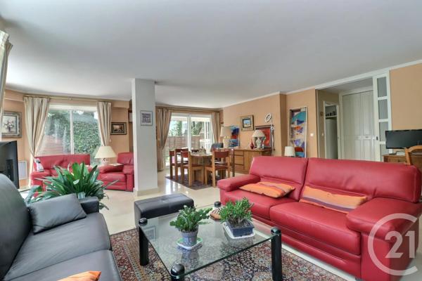 Appartement F4 à vendre  4 pièces - 98 m 2   LA BAULE  - 44
