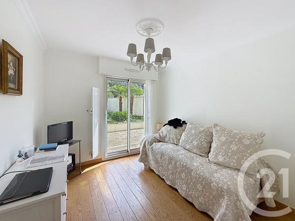 Appartement F4 à vendre  4 pièces - 98 m 2   LA BAULE  - 44