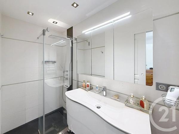 Appartement F4 à vendre  4 pièces - 98 m 2   LA BAULE  - 44