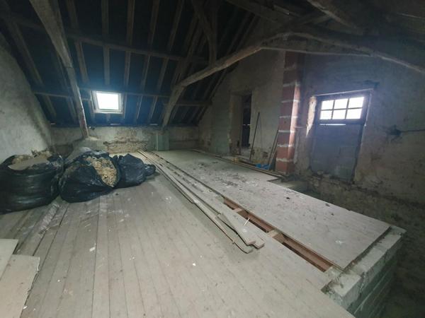 Maison avec travaux pour un projet de rénovation.