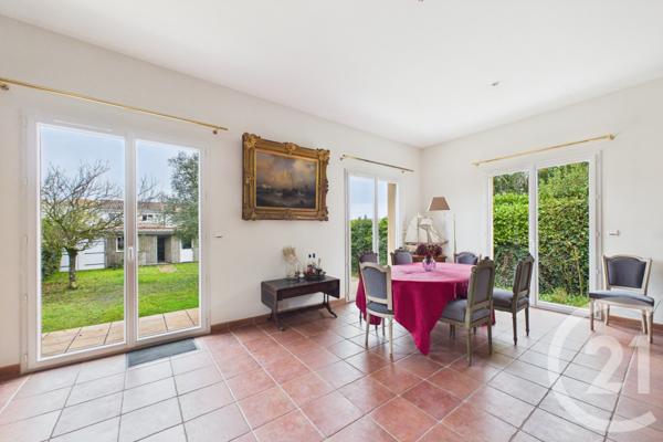 Maison à vendre  6 pièces - 217,37 m2 BRUGES - 33