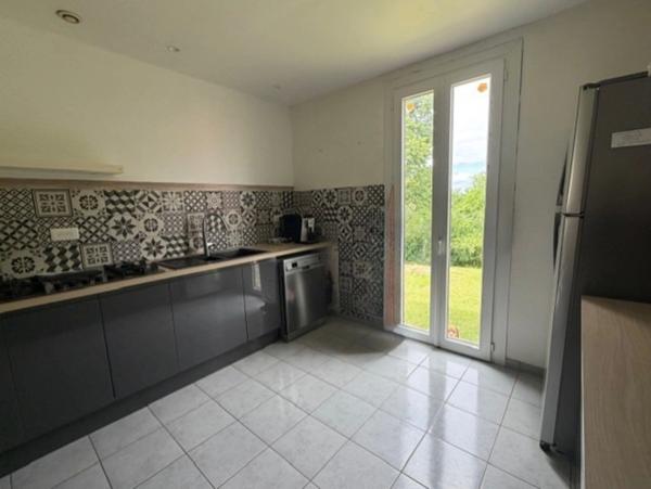 PLAISANCE (32)proche: BELLE MAISON DE CAMPAGNE rénovée 170m2,  économique, sans VOISIN, au CALME, jardin 3300m2 clos, dependances