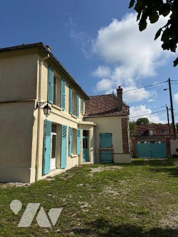 À vendre à Fontaine-les-Grès (10280), 
A seulement quelques kilomètres de Troyes, cette maison...