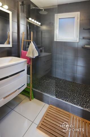 Nice (06100) NICE NORD / Superbe T3 d'environ 65m² + terrasse profonde, traversant avec VUE MER panoramique