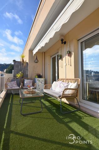 Nice (06100) NICE NORD / Superbe T3 d'environ 65m² + terrasse profonde, traversant avec VUE MER panoramique