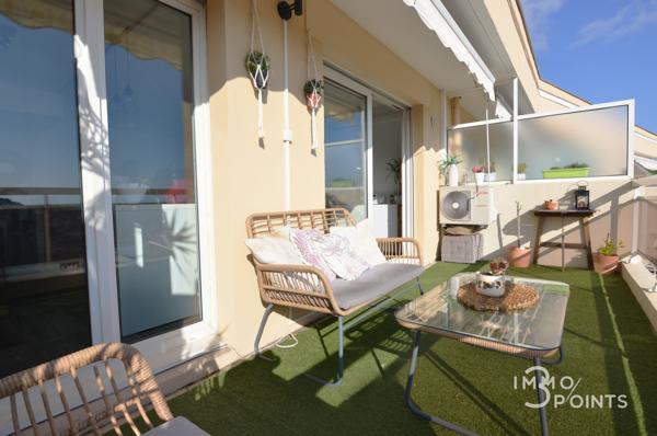 Nice (06100) NICE NORD / Superbe T3 d'environ 65m² + terrasse profonde, traversant avec VUE MER panoramique