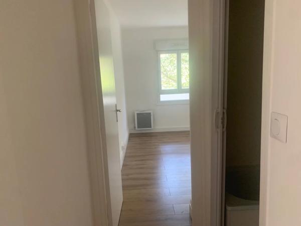 Location                                                      Appartement
                        
                     3 pièces                      52 m2                     à Perpignan