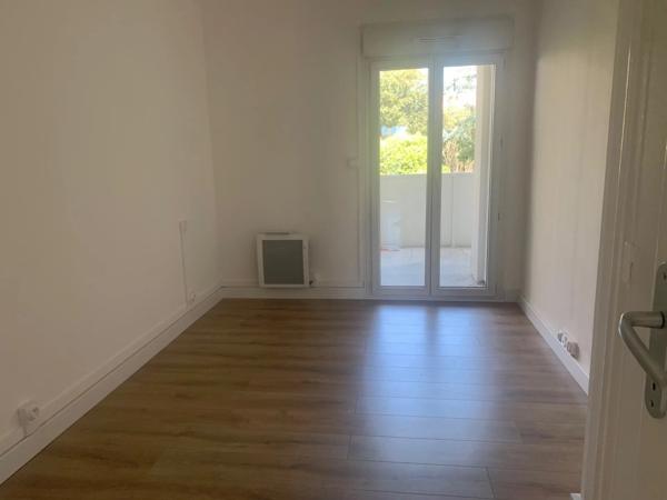 Location                                                      Appartement
                        
                     3 pièces                      52 m2                     à Perpignan