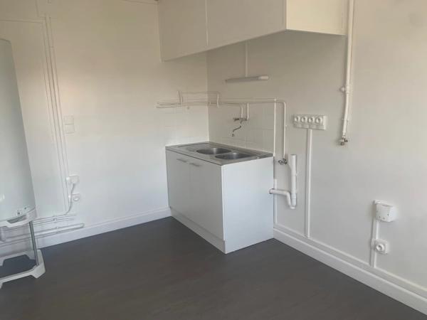 Location                                                      Appartement
                        
                     3 pièces                      52 m2                     à Perpignan