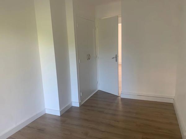 Location                                                      Appartement
                        
                     3 pièces                      52 m2                     à Perpignan