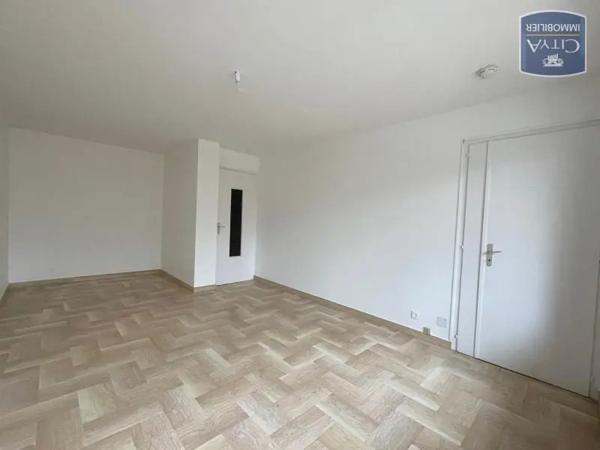 Appartement à louer 1 pièce 37m² Saint-Julien-en-Genevois (74160)