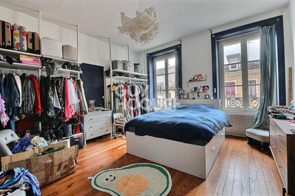 À vendre au COEUR DE MONPLAISIR, appartement T3 de 104 m² avec garage et cave - Lyon (69008)