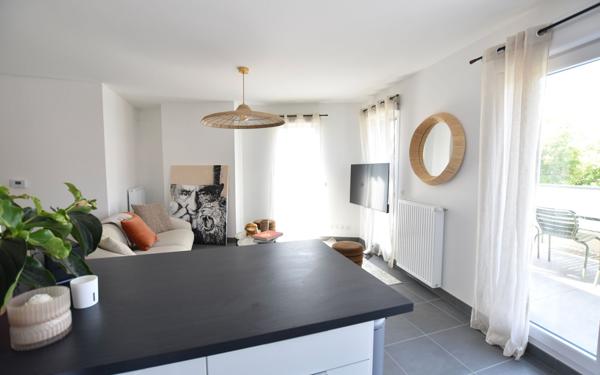 Appartement à vendre    3 pièces • 61,85 m2 Craponne