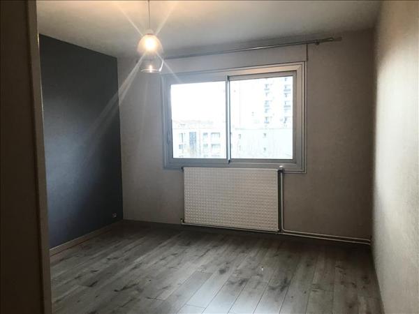 Appartement à louer 1 010 € CC TASSIN LA DEMI LUNE 4 p 79 m² DPE E
