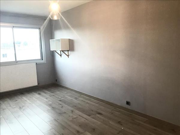 Appartement à louer 1 010 € CC TASSIN LA DEMI LUNE 4 p 79 m² DPE E