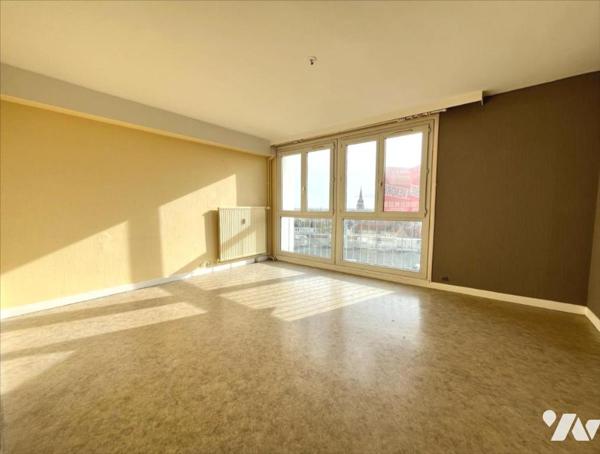 APPARTEMENT T3 AVEC CAVE ET PARKING