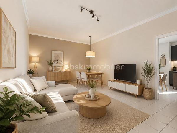 QUARTIER CAPOUCHINE.

Je vous invite dans cette maison pleine de charme, au calme. 
Venez découvrir cette maison au charme fou de 79 m²environ, sur son terrain de 287 m² environ où il fait bon vivre !

Elle se compose : En rez de jardin, de sa cuisine, salon séjour, deux chambres, un accès à la cave en sous-sol, salle de bains, un couloir traversant donnant  sur sa terrasse couverte par une pergola, un atelier indépendant, son terrain à l’abri des regards.
Accès aux combles, pour une surface de rangement.
Un petit garage, vient compléter le tableau.

Un bel espace jardin à l’abri des regards, une cave de 19 m² et un garage 11 m² et un atelier de 6m² viennent compléter le tableau.