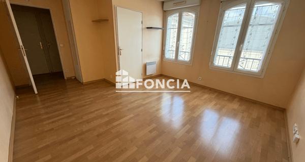 Location Studio 26.26 m² - Voisins-le-bretonneux 78960