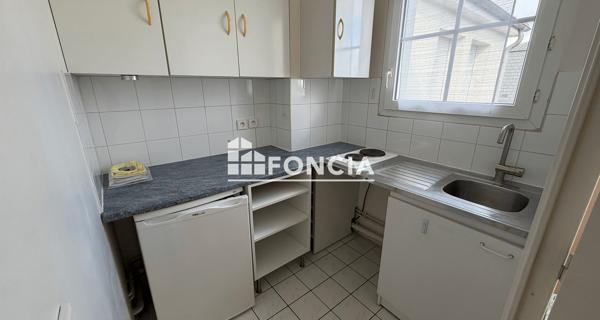 Location Studio 26.26 m² - Voisins-le-bretonneux 78960