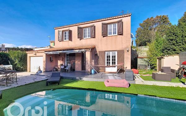 Maison à vendre    4 pièces •  Le Beausset