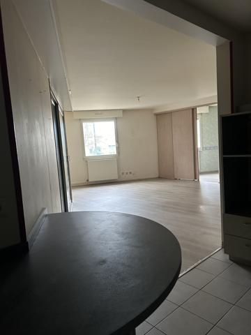 DIJON DRAPEAU : APPARTEMENT 2 CHAMBRES - PARKING