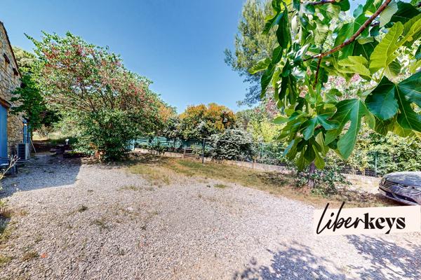 PROPRIÉTÉ DE CARACTÈRE EN PIERRES – VOLUME EXCEPTIONNEL DE 214 M² SUR 2239 M² DE TERRAIN – QUARTIER LES SELVES
