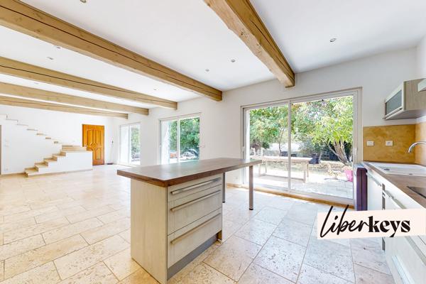 PROPRIÉTÉ DE CARACTÈRE EN PIERRES – VOLUME EXCEPTIONNEL DE 214 M² SUR 2239 M² DE TERRAIN – QUARTIER LES SELVES