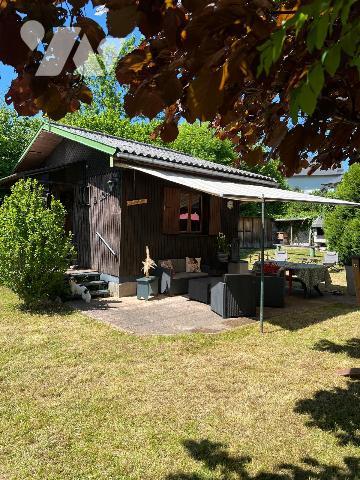 Chalet cosy avec dépendances à Épersy – Terrain constructible de 592 m²