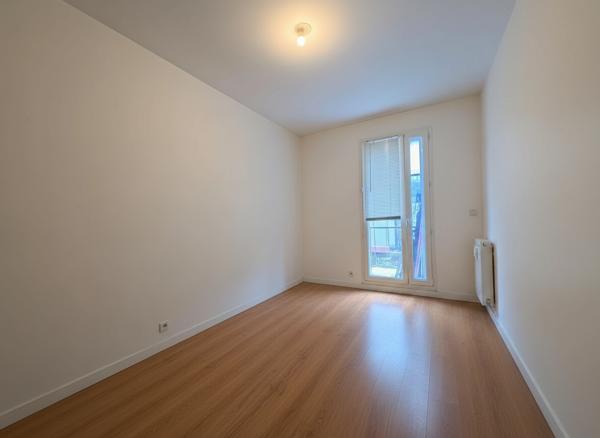 Rare ? Appartement 3 pièces 61,3 m² avec Terrasse 32 m² ? Bord de Canal ? 5 min MétroRare ? Appartement 3 pièces 61,3 m² avec Terrasse 32 m² ? Bord de Canal ? 5 min Métro