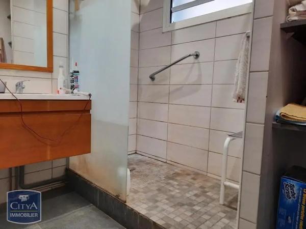 Appartement à louer 4 pièces 71.8m² Saint-Denis (97490)