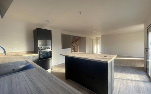 Maison à vendre    5 pièces • 115 m2 Hénon