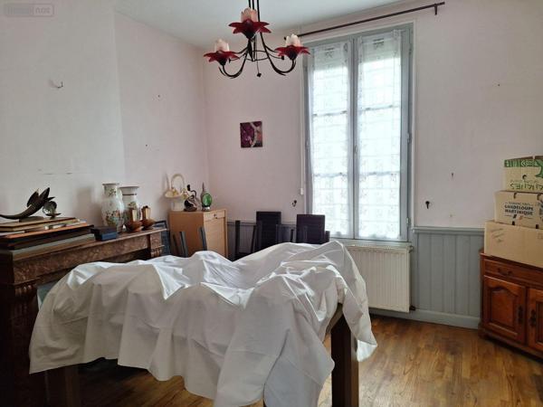 Maison à restaurer à vendre à Ernée en Mayenne (53500), ref : 53077-13