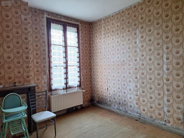 Maison à restaurer à vendre à Ernée en Mayenne (53500), ref : 53077-13