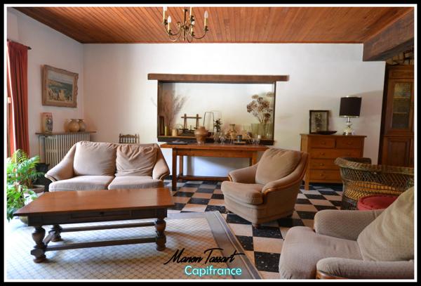 🏠 Ancienne Salle des Fêtes Transformée en Maison de 236m² ! 🥳