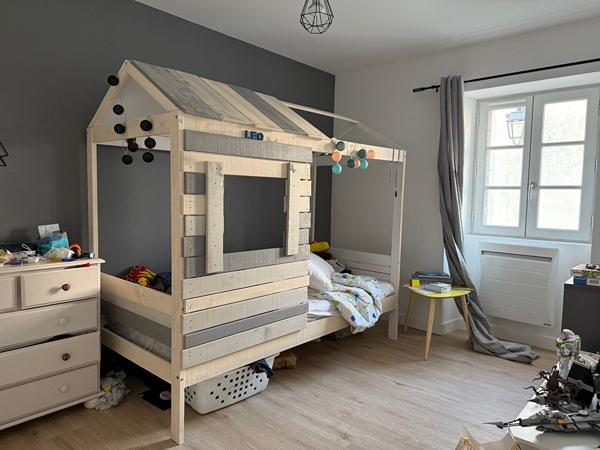 BEL APPARTEMENT T4 - CENTRE BOURG LIGUGÉ , Liguge