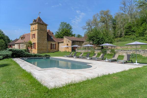 Salviac (46340) Moulin rénové avec 3 gîtes, dépendance et piscine sur 8,3 ha