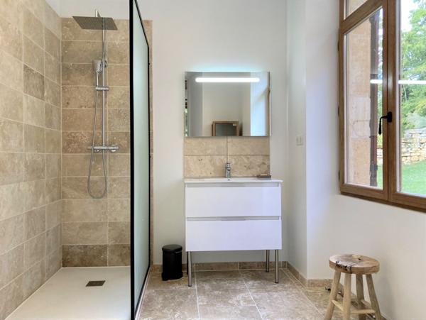 Salviac (46340) Moulin rénové avec 3 gîtes, dépendance et piscine sur 8,3 ha