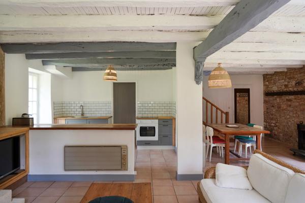 Salviac (46340) Moulin rénové avec 3 gîtes, dépendance et piscine sur 8,3 ha